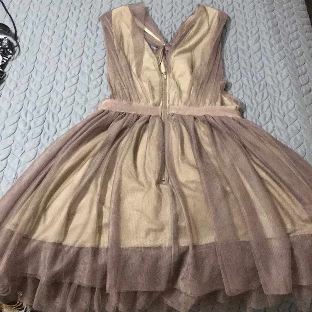 Dress - Picture 3 of 5